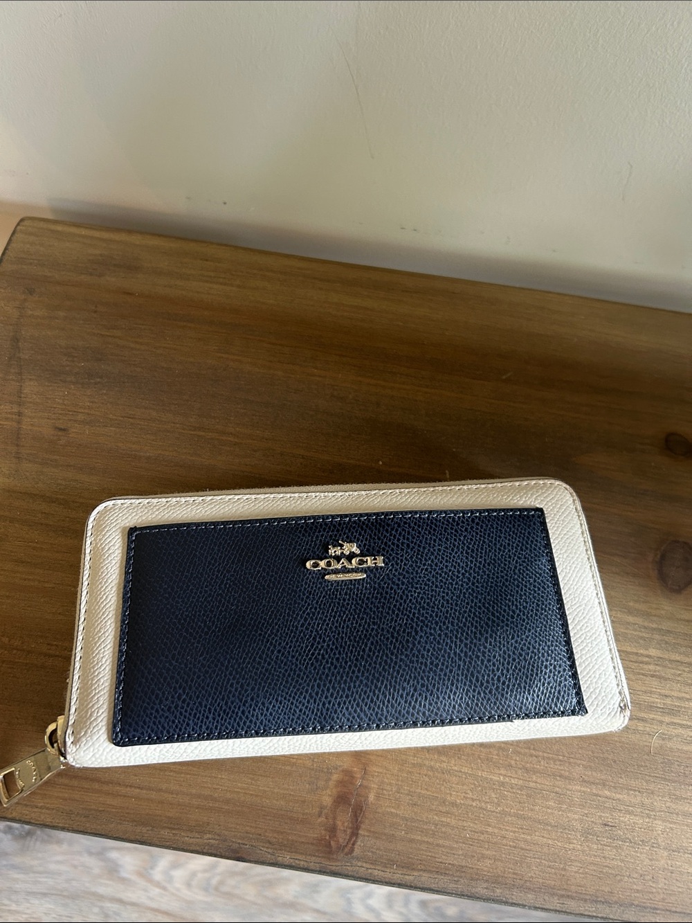 Coach Zip Accordian Wallet in Navy and Cream with Gold Hardware GUC